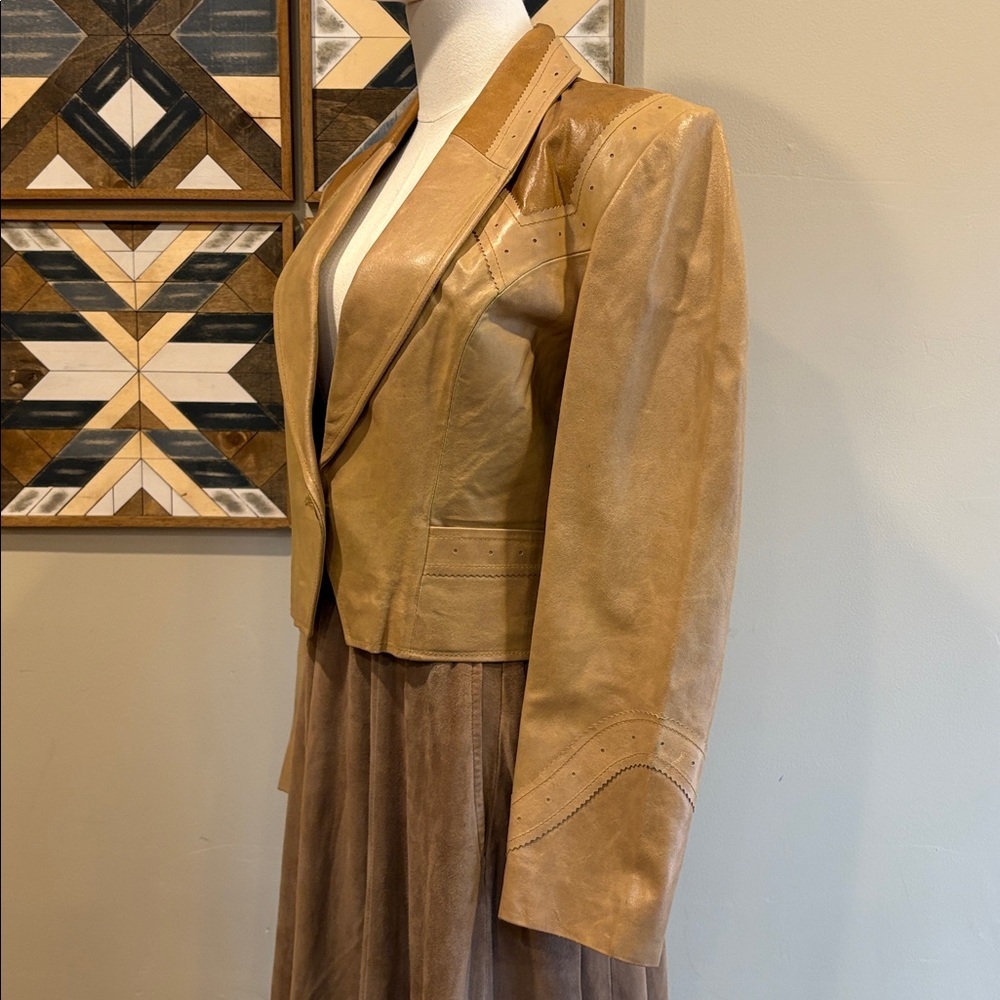 Vintage Pioneer Wear Tan Leather Cropped Jacket - Picture 5 of 16